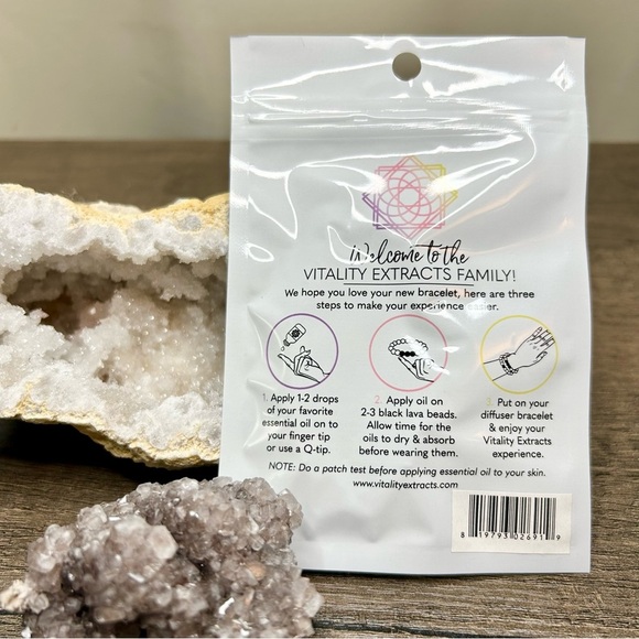 Vitality - Gold Sacred Arrow Wood Diffuser Bracelet - Picture 4 of 4